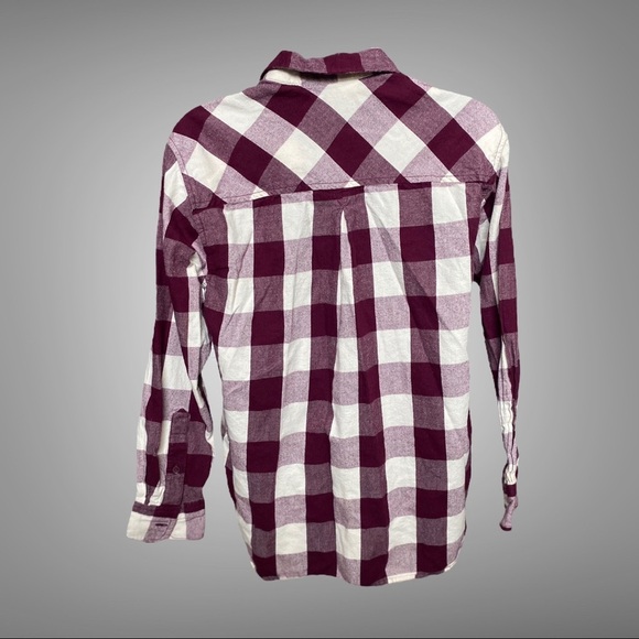 Time And Tru Shirt - Picture 2 of 6